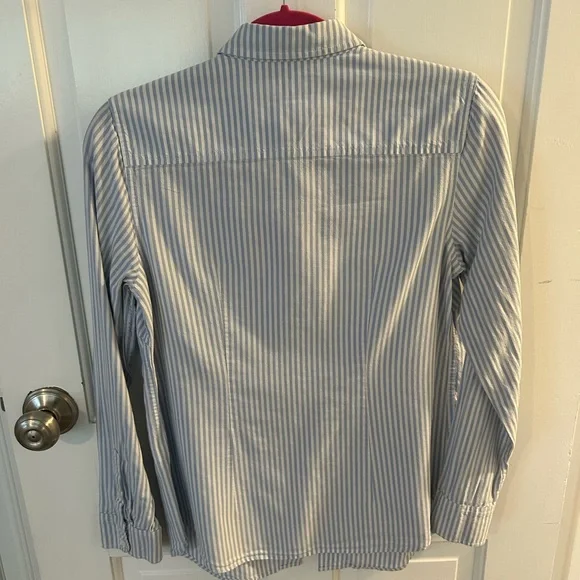 Vineyard Vines Blue and White Striped Button Down Shirt - Picture 2 of 3